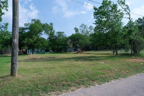 602 Alley A St, Elgin, TX, 78621-2812 | Card Image