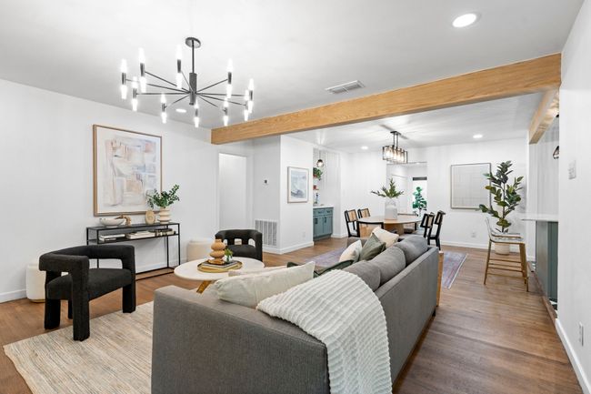 6615 Hialeah Dr, House other with 4 bedrooms, 3 bathrooms and null parking in Dallas TX | Image 6
