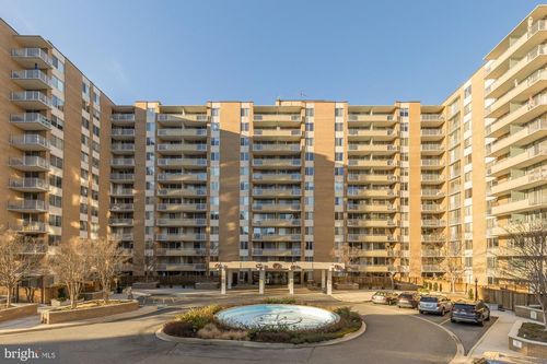 apt-520-3001 Veazey Ter Nw, WASHINGTON, DC, 20008-5401 | Card Image