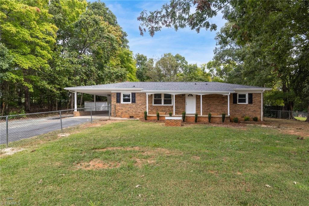 Redwood Dr, Asheboro, NC 27205