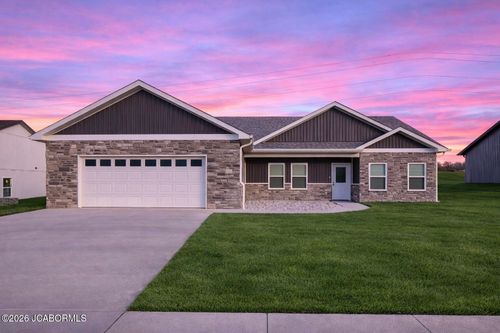 775 Vine Dr, Holts Summit, MO, 65043-4401 | Card Image