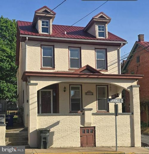 110 E Orange St, SHIPPENSBURG, PA, 17257-1926 | Card Image