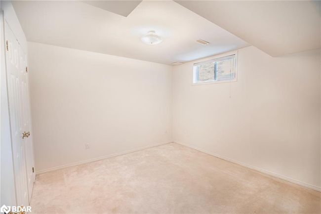 17 Mayfair Dr, House other with 5 bedrooms, 2 bathrooms and 4 parking in Barrie ON | Image 27