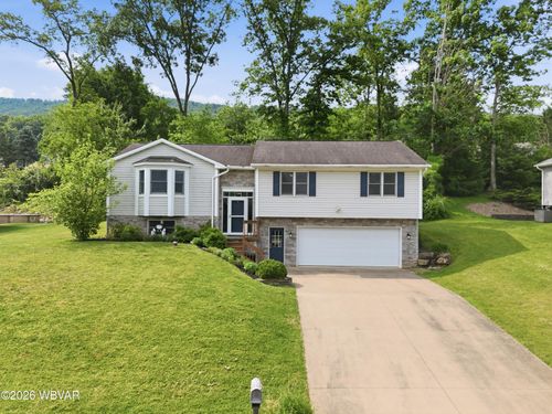 2315 Be Daro Dr, Williamsport, PA, 17702-6841 | Card Image