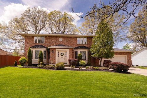 20 Parkhaven Dr, Amherst, NY, 14228-3401 | Card Image