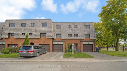 31 Briar Path, Brampton, ON, L6T2A3 | Card Image