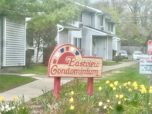 139 Ruth Ct, Middletown, NY, 10940-5320 | Card Image