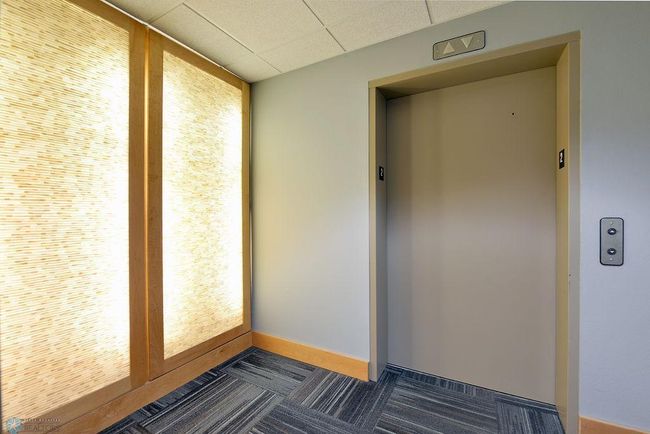 Elevator from garage to units | Image 33