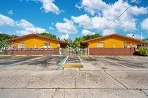 129 Se 5th St, Hallandale Beach, FL, 33009-6443 | Card Image