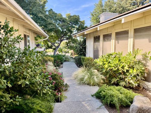 1687 W Dovewood, Fresno, CA, 93711 | Card Image