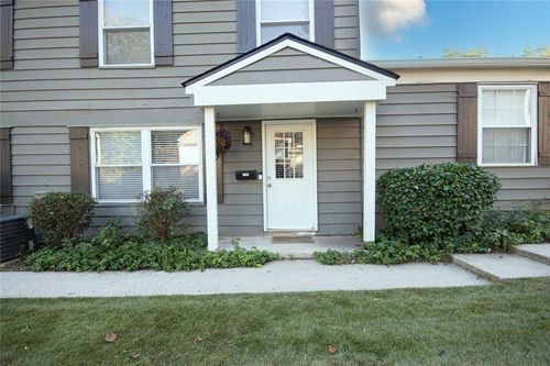 1348 Surrey Ln Sw, Marietta, GA, 30008-3633 | Card Image