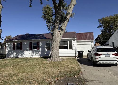 108 Walnut St, Gibson City, IL, 60936-1735 | Card Image