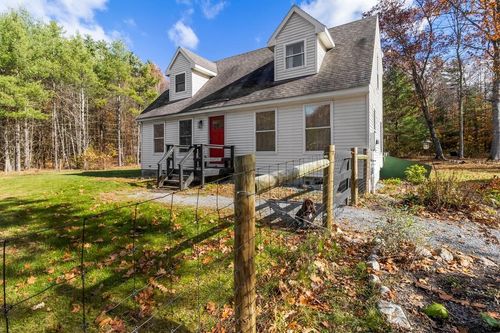 102 Mccormick Rd, Sunderland, VT, 05250-4429 | Card Image