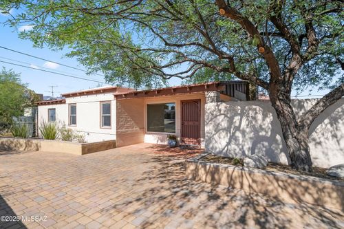 2302 N Norton Ave, Tucson, AZ, 85719-3832 | Card Image