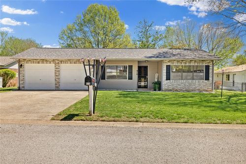 916 Quail Ave, Harrison, AR, 72601-1851 | Card Image