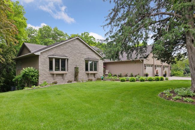 1405 W Farm Rd, House other with 5 bedrooms, 5 bathrooms and null parking in Chaska MN | Image 9