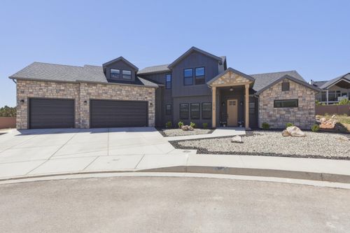 1918 S Oak Springs Cir, Cedar City, UT, 84720-4012 | Card Image