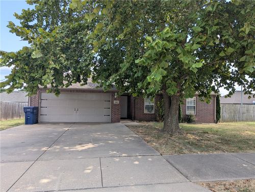 802 Ash Court, Siloam Springs, AR, 72761 | Card Image