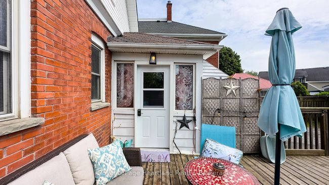 132 Elgin Ave E, House other with 3 bedrooms, 2 bathrooms and 5 parking in Goderich ON | Image 40