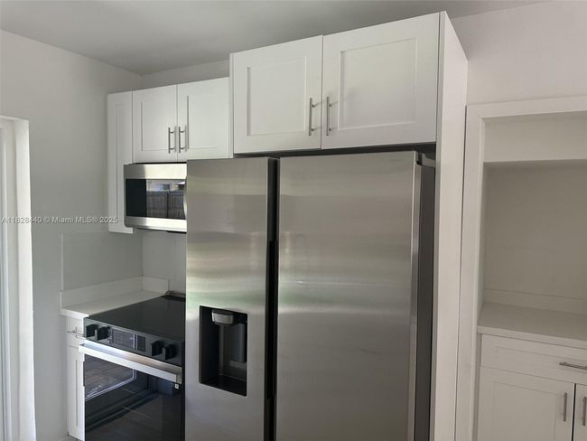 1754 Ne 48 Th Ct, House other with 3 bedrooms, 1 bathrooms and null parking in Pompano Beach FL | Image 7