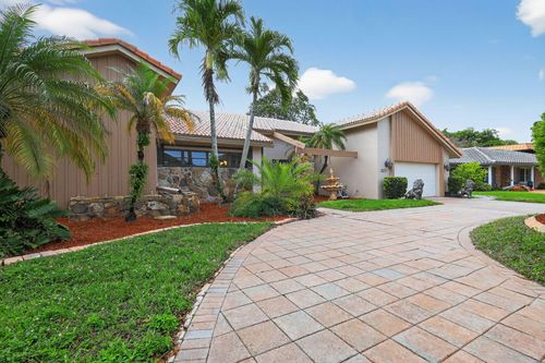 9420 Sea Turtle Ln, Plantation, FL, 33324-2926 | Card Image