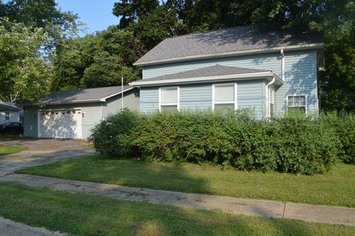 309 S Main St, Walnut, IL, 61376-9368 | Card Image