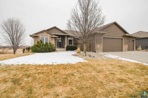 2204 S Silverthorne Ave Avenue, Sioux Falls, SD, 57110-7608 | Card Image