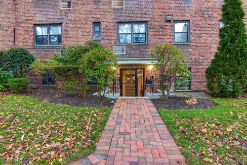 52-52 Brompton Rd, Great Neck, NY, 11021-3448 | Card Image