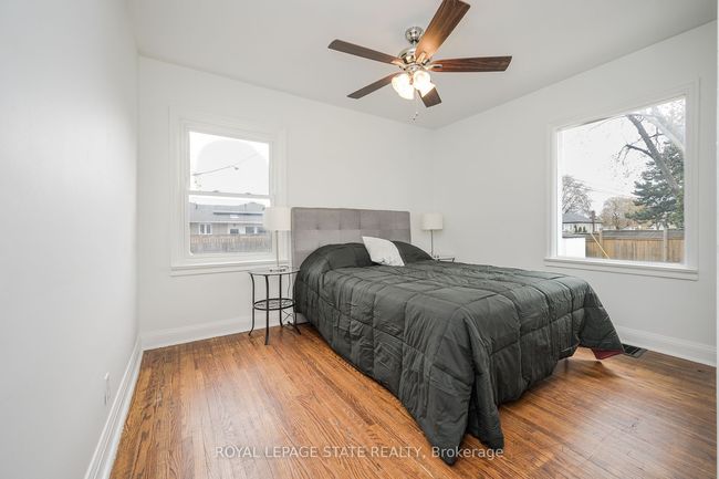 137 Allenby Ave, House other with 3 bedrooms, 3 bathrooms and 7 parking in Hamilton ON | Image 11