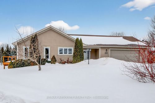 223 Jensen Crt, Carp, ON, K0A1L0 | Card Image