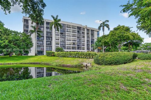 508-5951 Wellesley Park Dr, Boca Raton, FL, 33433-6770 | Card Image