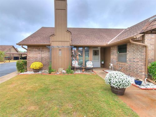6815 Nw 64th Ter, Oklahoma City, OK, 73132-7036 | Card Image