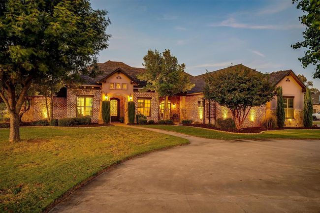1204 E Scandinavian Ct, House other with 4 bedrooms, 4 bathrooms and null parking in Granbury TX | Image 40