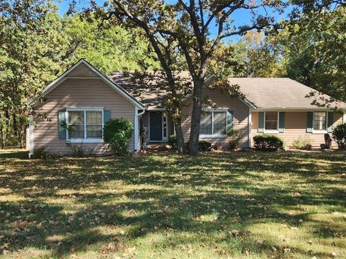 20080 178th St, Tonganoxie, KS, 66086-5251 | Card Image