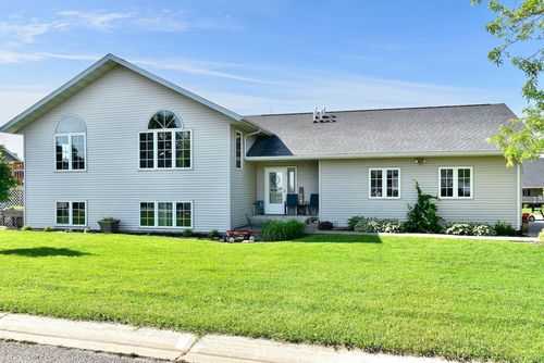 17 Williams St, Lewiston, MN, 55952-1455 | Card Image