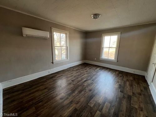 apt-3-211 W Murphy St, Madison, NC, 27025-1957 | Card Image