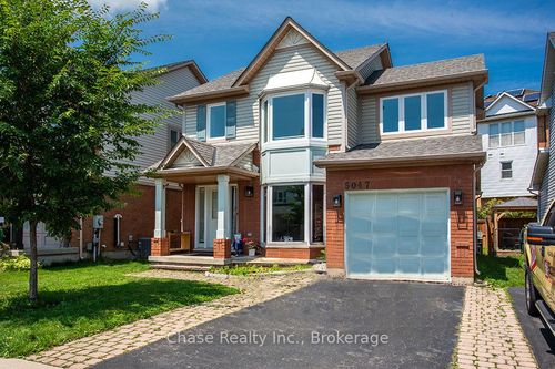 5047 Kempling Lane, Burlington, ON, L7L6J3 | Card Image