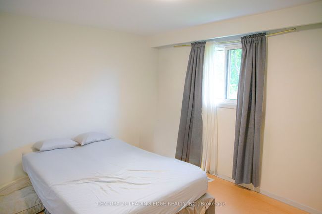 7 Futura Dr, House attached with 6 bedrooms, 2 bathrooms and 4 parking in North York ON | Image 17