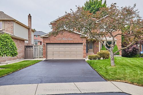 1108 Timber Crt, Pickering, ON, L1X1T4 | Card Image