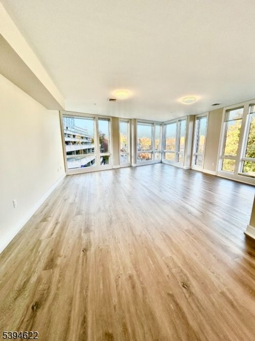 unit-308-42 Spring St, Morristown, NJ, 07960-4561 | Card Image