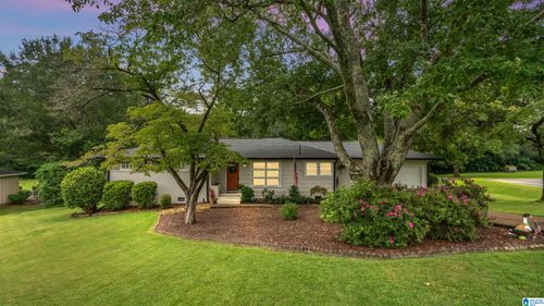 107 Gwindale Rd, Gadsden, AL, 35901-5613 | Card Image