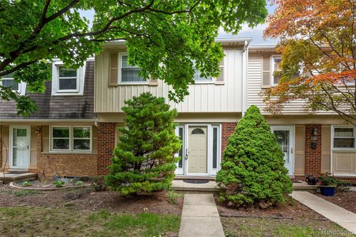 1775 Brentwood Dr, Troy, MI, 48098-2633 | Card Image