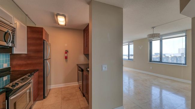 526 Pacific Ave, Condo with 2 bedrooms, 2 bathrooms and null parking in Atlantic City NJ | Image 6