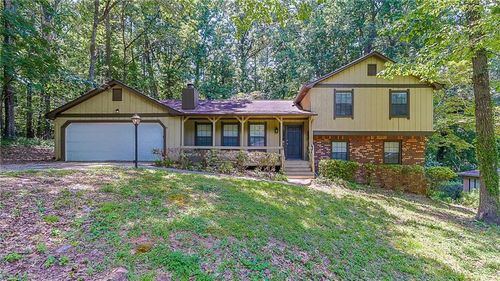 416 Pineburr Ln, Stone Mountain, GA, 30087-5518 | Card Image