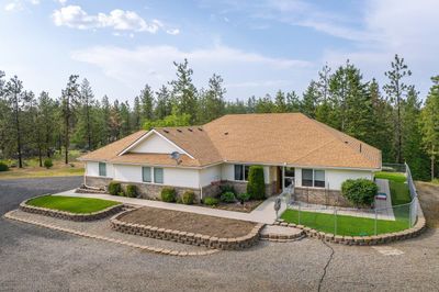 38395 St. Rt 25 N, Home with 2 bedrooms, 3 bathrooms and null parking in Davenport WA | Image 3