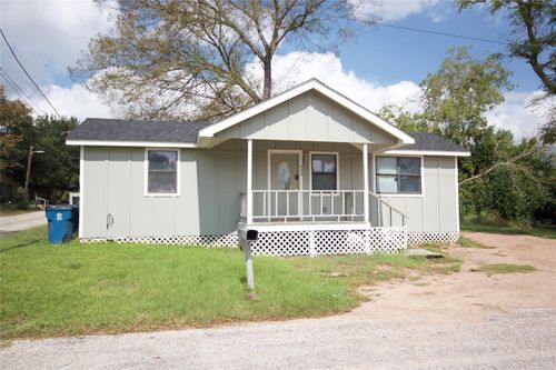 8 N Granville St, Bellville, TX, 77418-1436 | Card Image