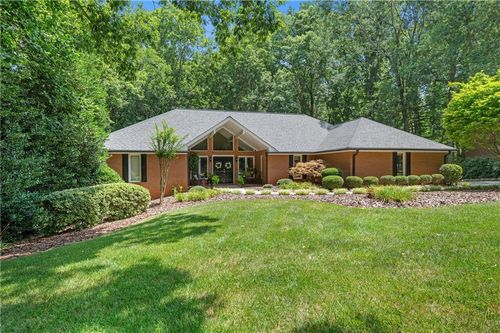 11740 Mountain Laurel Dr, Roswell, GA, 30075-1873 | Card Image