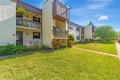 apt-24-102-2400 Winding Creek Blvd, CLEARWATER, FL, 33761-2533 | Card Image