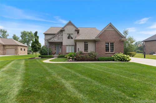 68242 Lake Angela Pointe, Richmond, MI, 48062-5625 | Card Image