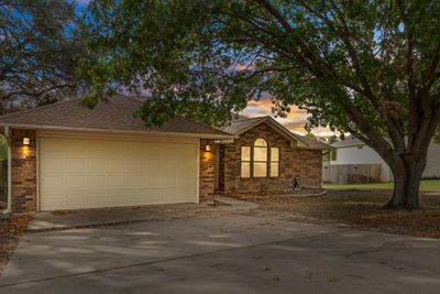 153 Broadmoor Street, House other with 3 bedrooms, 3 bathrooms and 4 parking in Meadowlakes TX | Image 1